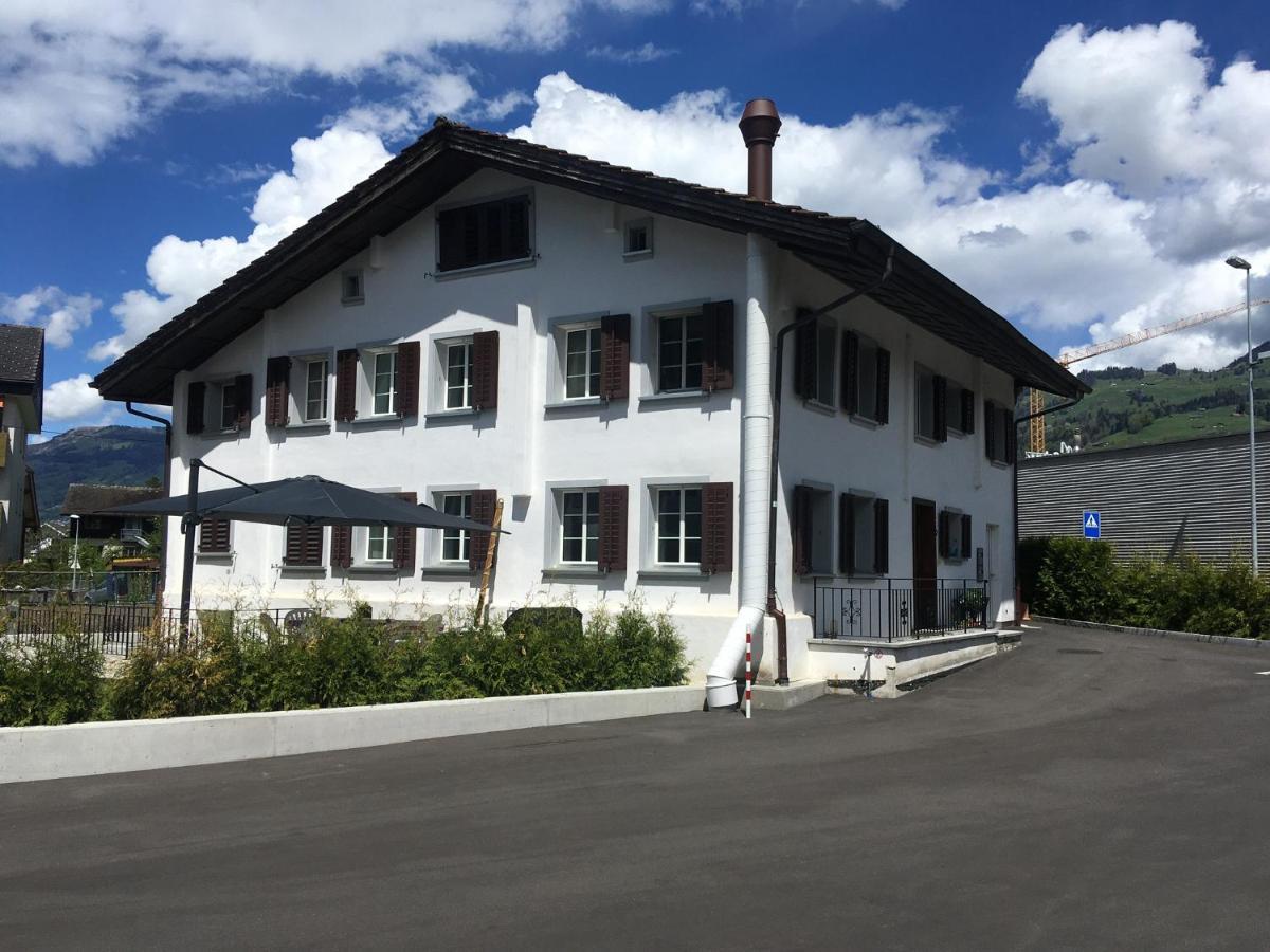 No Such Thing Bed and Breakfast Schwyz Εξωτερικό φωτογραφία