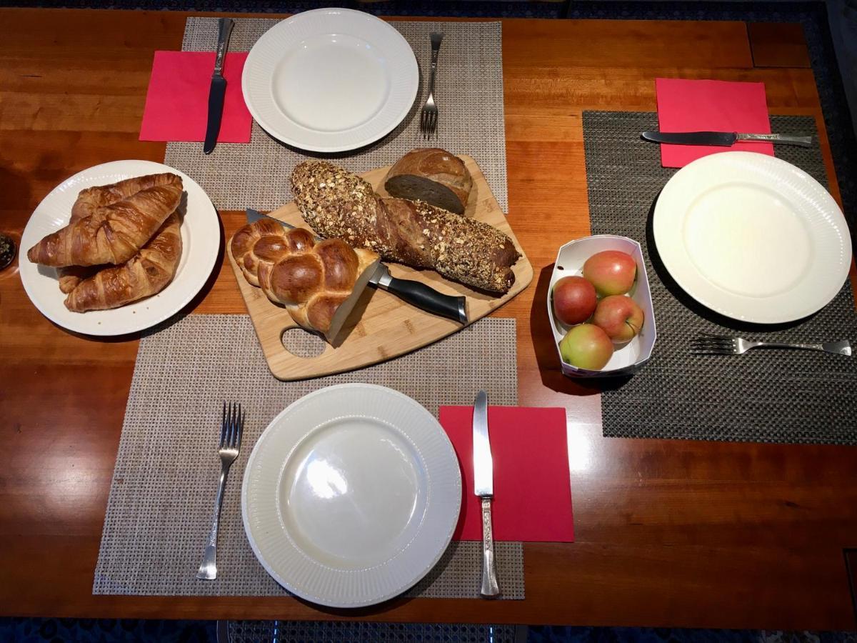 No Such Thing Bed and Breakfast Schwyz Εξωτερικό φωτογραφία