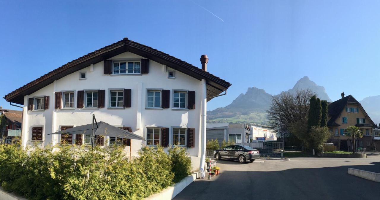 No Such Thing Bed and Breakfast Schwyz Εξωτερικό φωτογραφία